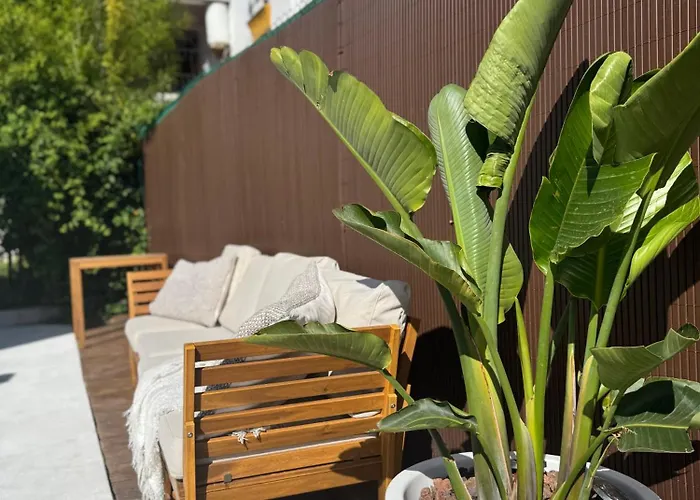 In Nueva Andalucia Close To Everything *