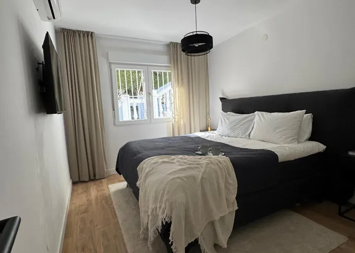 Villa In Nueva Andalucia Close To Everything