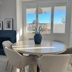 In Nueva Andalucia Close To Everything Villa